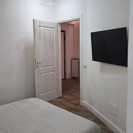 Vhouse